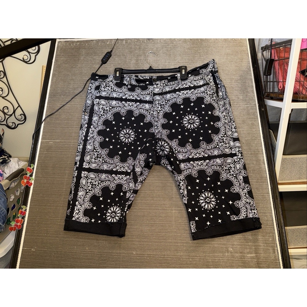 Golden Denim Jogger Cutoff Shorts Mens Black Bandana Print Stretch Sz 42